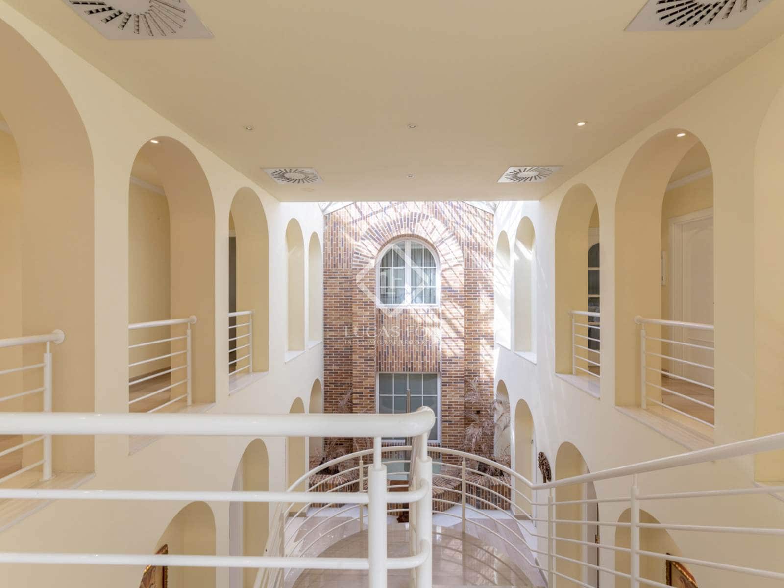 7 soveværelse Villa til salg i Pozuelo de Alarcon med swimmingpool garage - € 3.900.000 (Ref: 8868163)