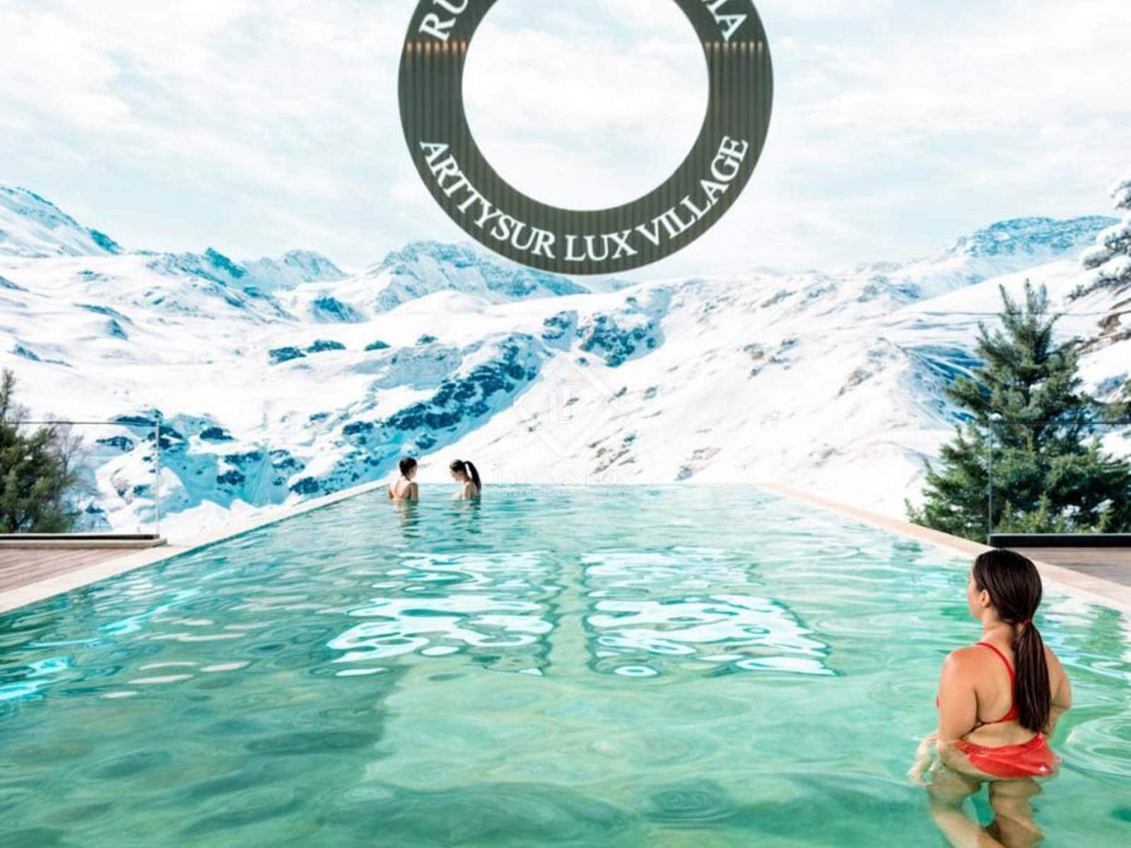 3 slaapkamer Appartement te koop in Granada stad met zwembad garage - € 800.000 (Ref: 8868474)