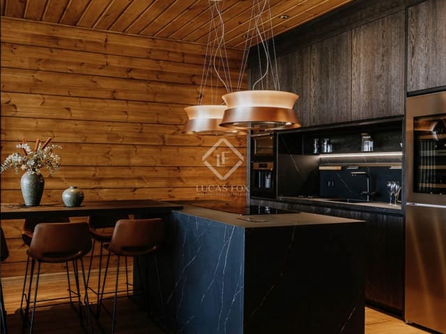 3 sypialnia Apartament na sprzedaż w Miasto Grenada z basenem garażem - 800 000 € (Ref: 8868474)