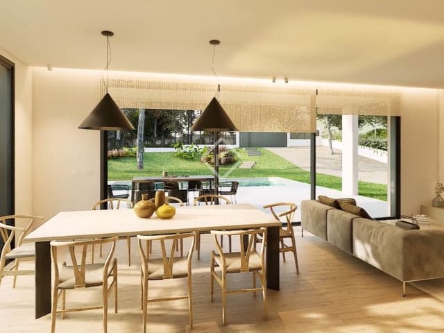 4 bedroom Villa for sale in Calella de Palafrugell, Palafrugell with pool garage - € 1,400,000 (Ref: 8873819)