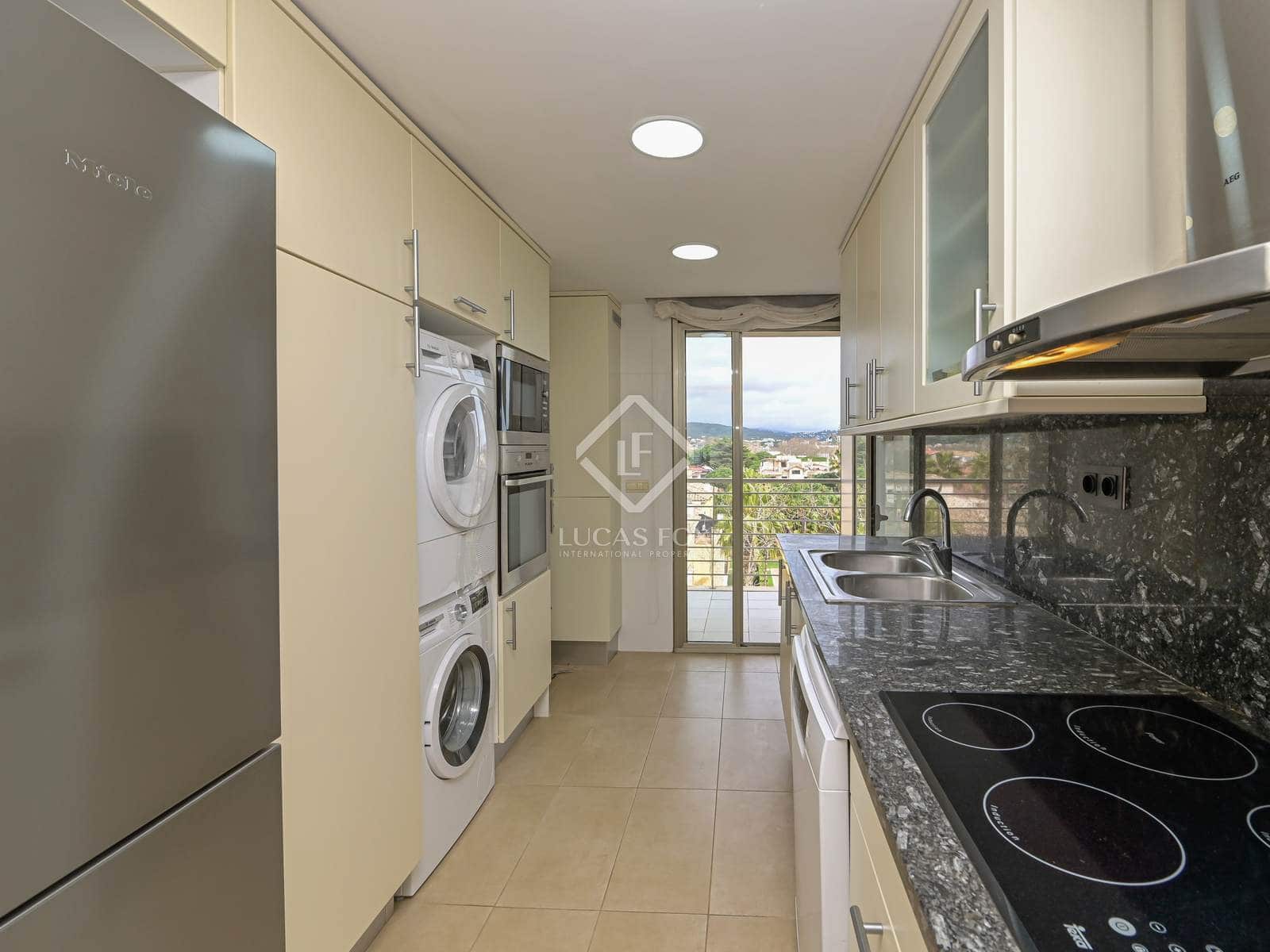 3 sypialnia Apartament na sprzedaż w Platja d'Aro z basenem garażem - 783 000 € (Ref: 8878594)