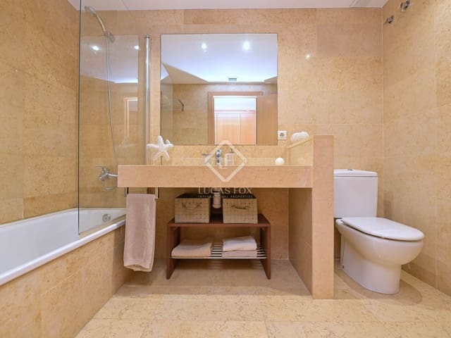 3 sypialnia Apartament na sprzedaż w Platja d'Aro, Castell-Platja d'Aro z basenem garażem - 783 000 € (Ref: 8878594)