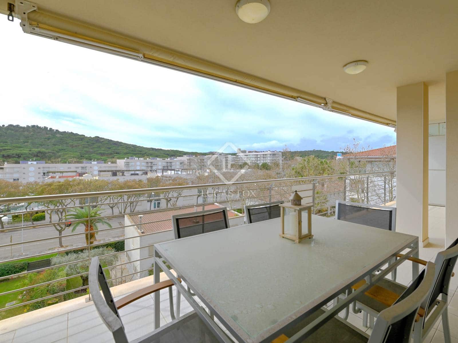 3 sypialnia Apartament na sprzedaż w Platja d'Aro z basenem garażem - 783 000 € (Ref: 8878594)