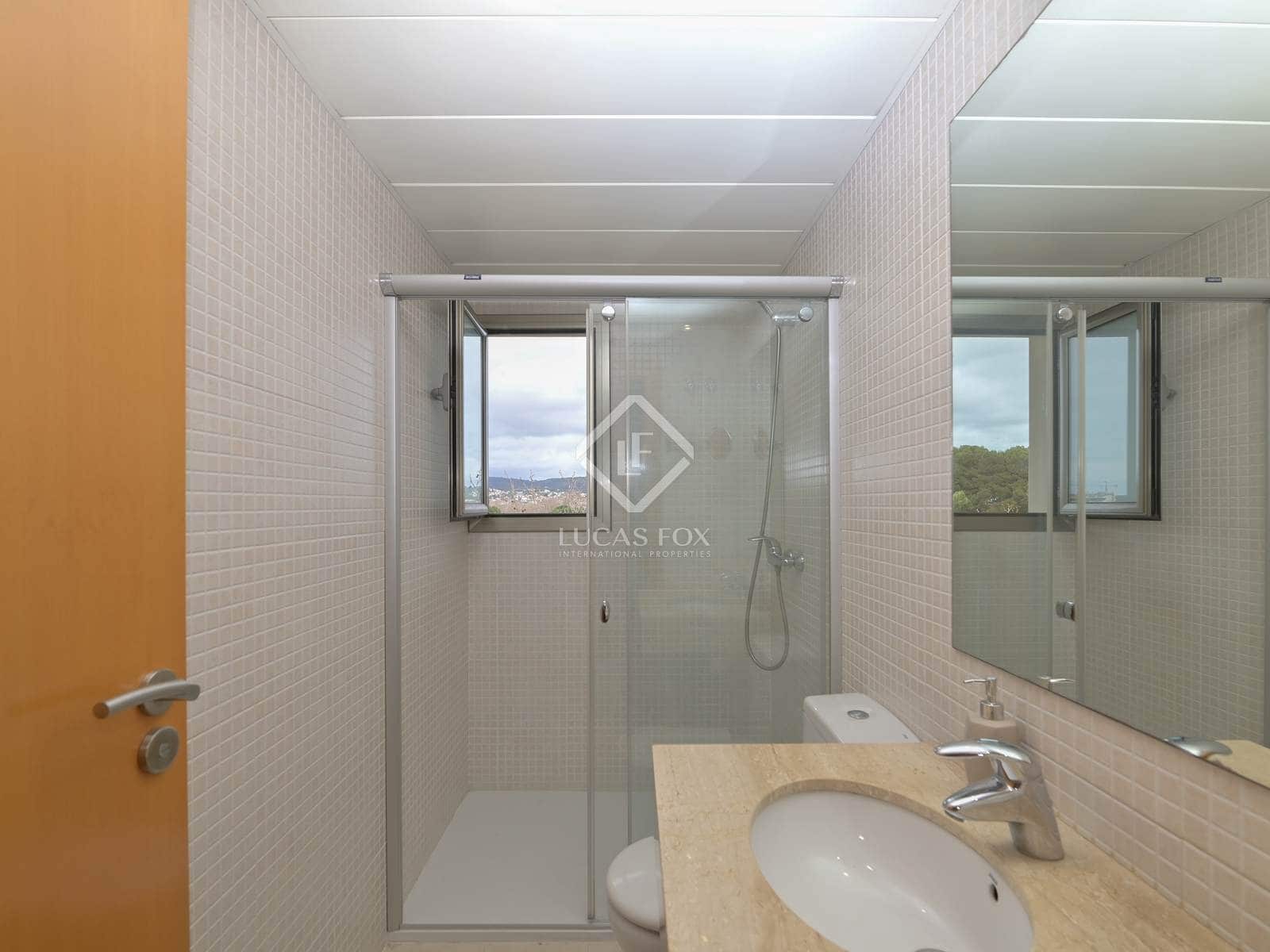 3 sypialnia Apartament na sprzedaż w Platja d'Aro z basenem garażem - 783 000 € (Ref: 8878594)