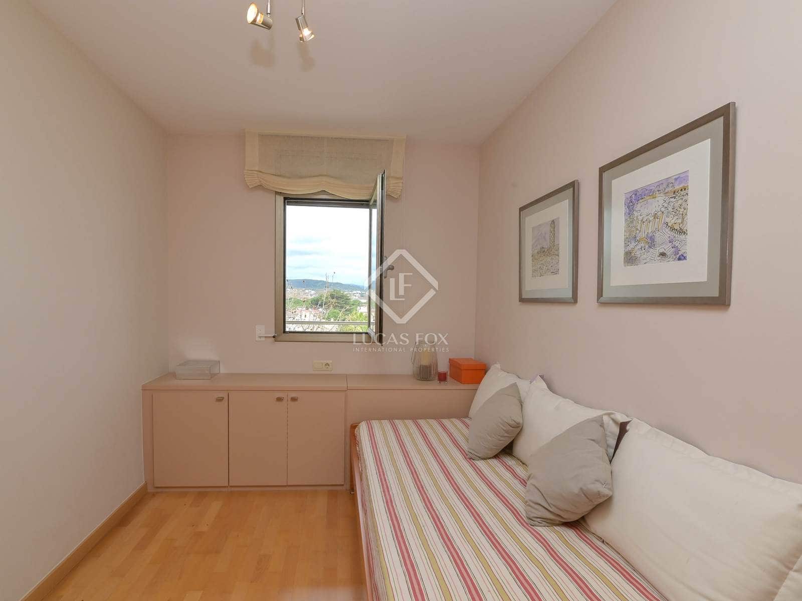 3 sypialnia Apartament na sprzedaż w Platja d'Aro z basenem garażem - 783 000 € (Ref: 8878594)