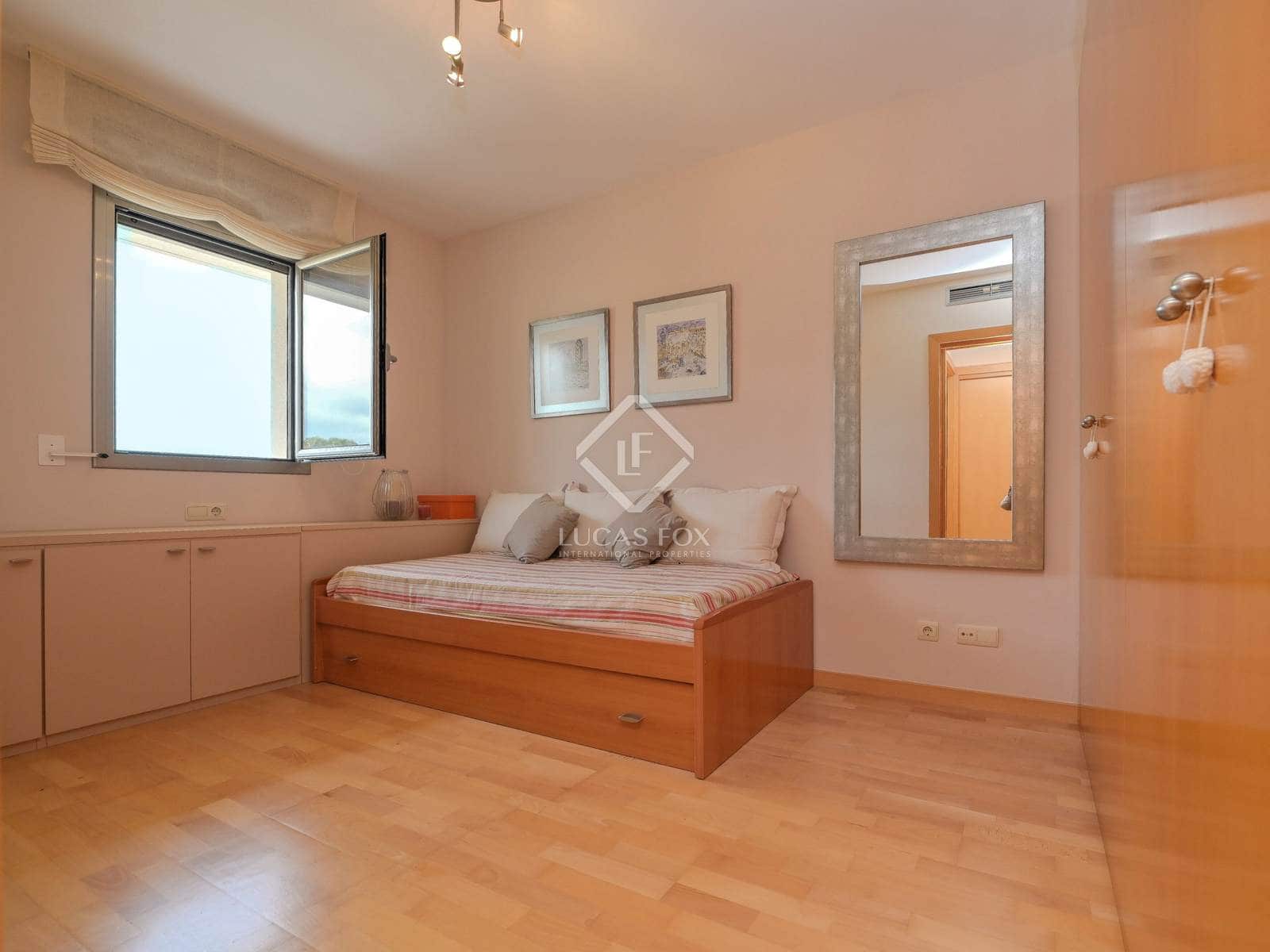 3 sypialnia Apartament na sprzedaż w Platja d'Aro z basenem garażem - 783 000 € (Ref: 8878594)