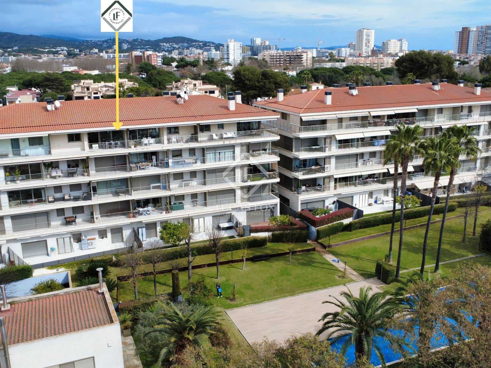 3 sypialnia Apartament na sprzedaż w Platja d'Aro z basenem garażem - 783 000 € (Ref: 8878594)