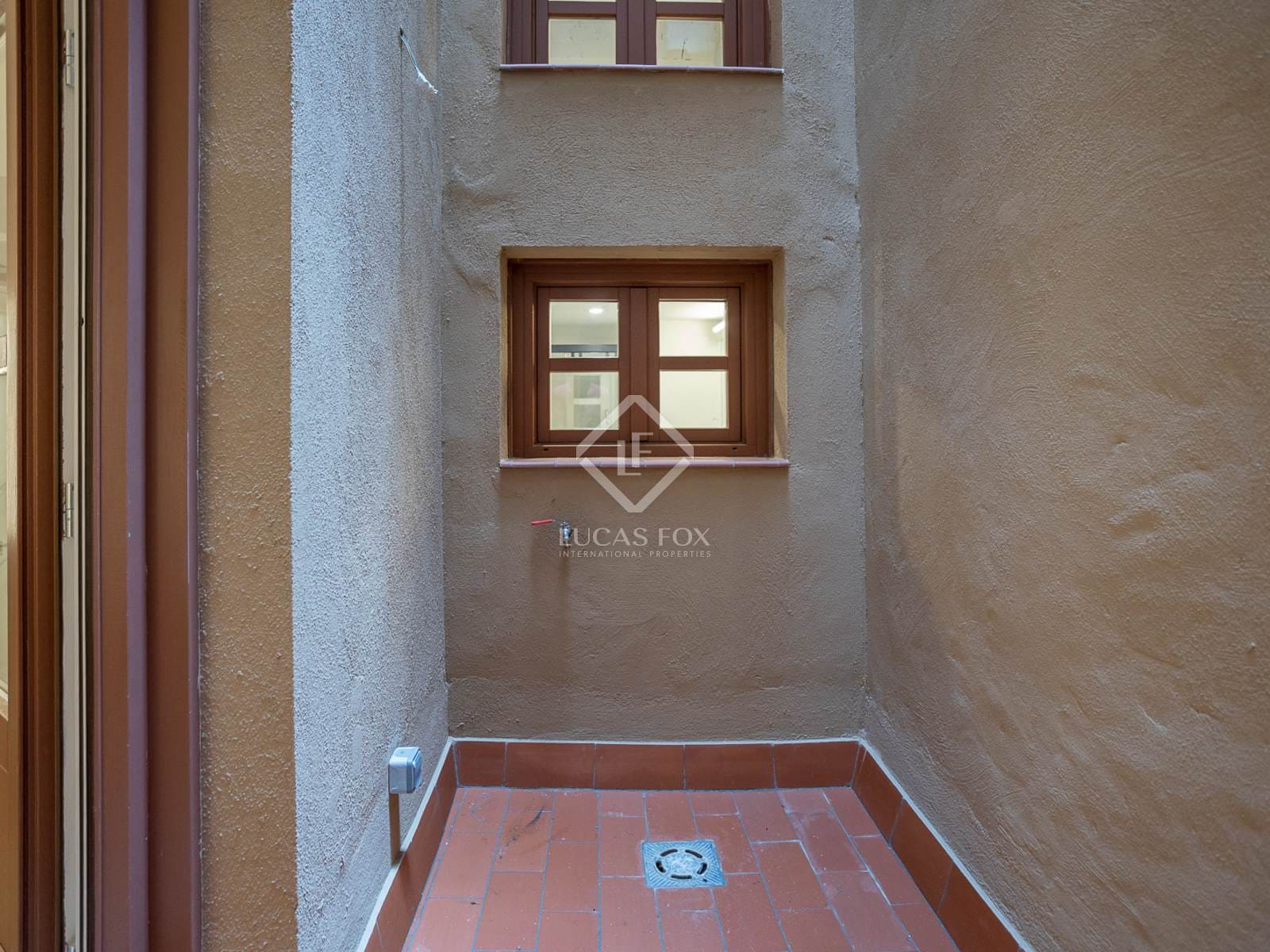 1 slaapkamer Appartement te koop in Barcelona stad - € 315.000 (Ref: 8878753)