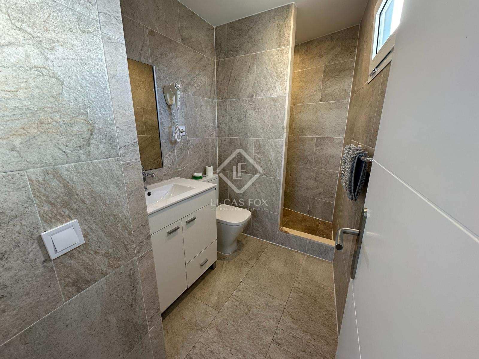 8 soveværelse Villa til salg i Es Castell med garage - € 1.275.000 (Ref: 8881140)