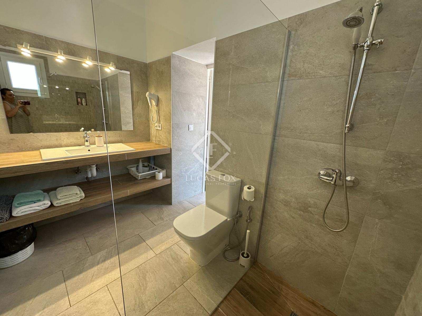 8 soveværelse Villa til salg i Es Castell med garage - € 1.275.000 (Ref: 8881140)