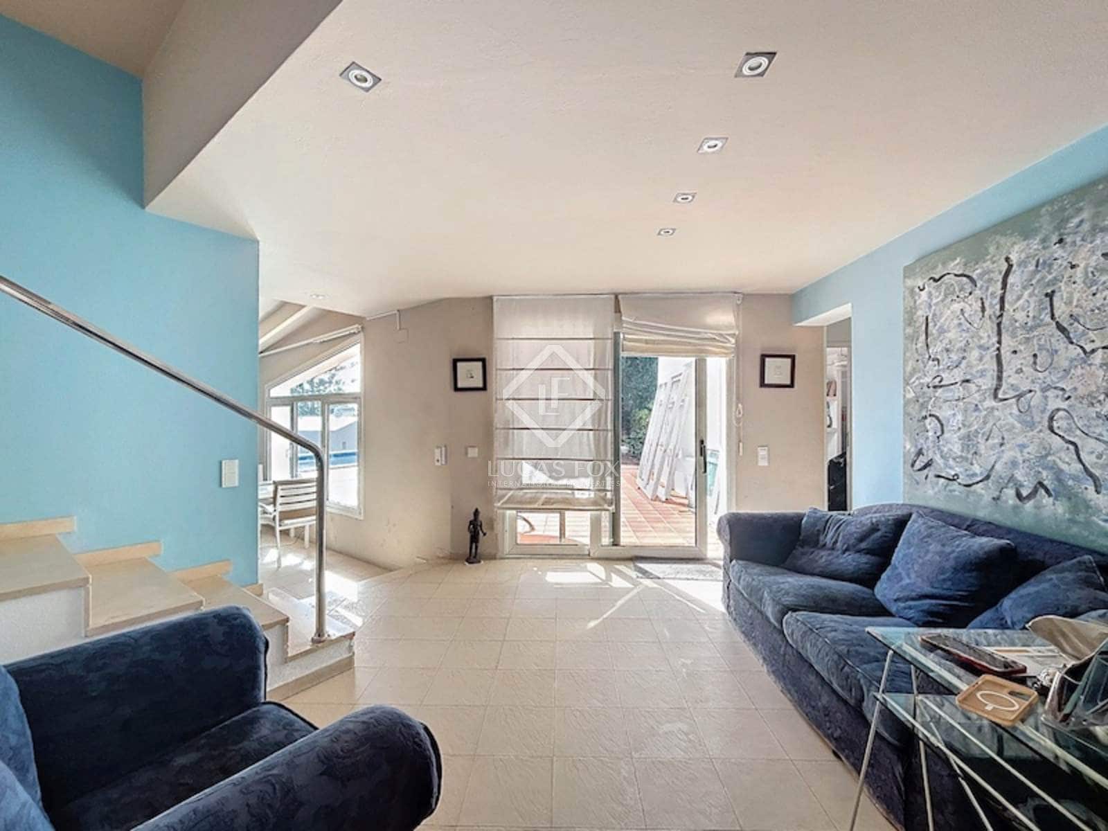 8 soveværelse Villa til salg i Es Castell med garage - € 1.275.000 (Ref: 8881140)