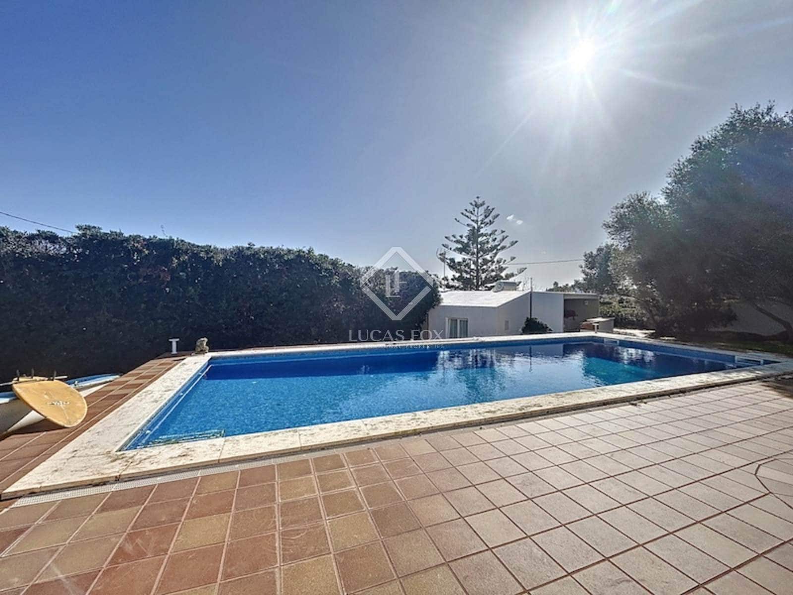 8 soveværelse Villa til salg i Es Castell med garage - € 1.275.000 (Ref: 8881140)