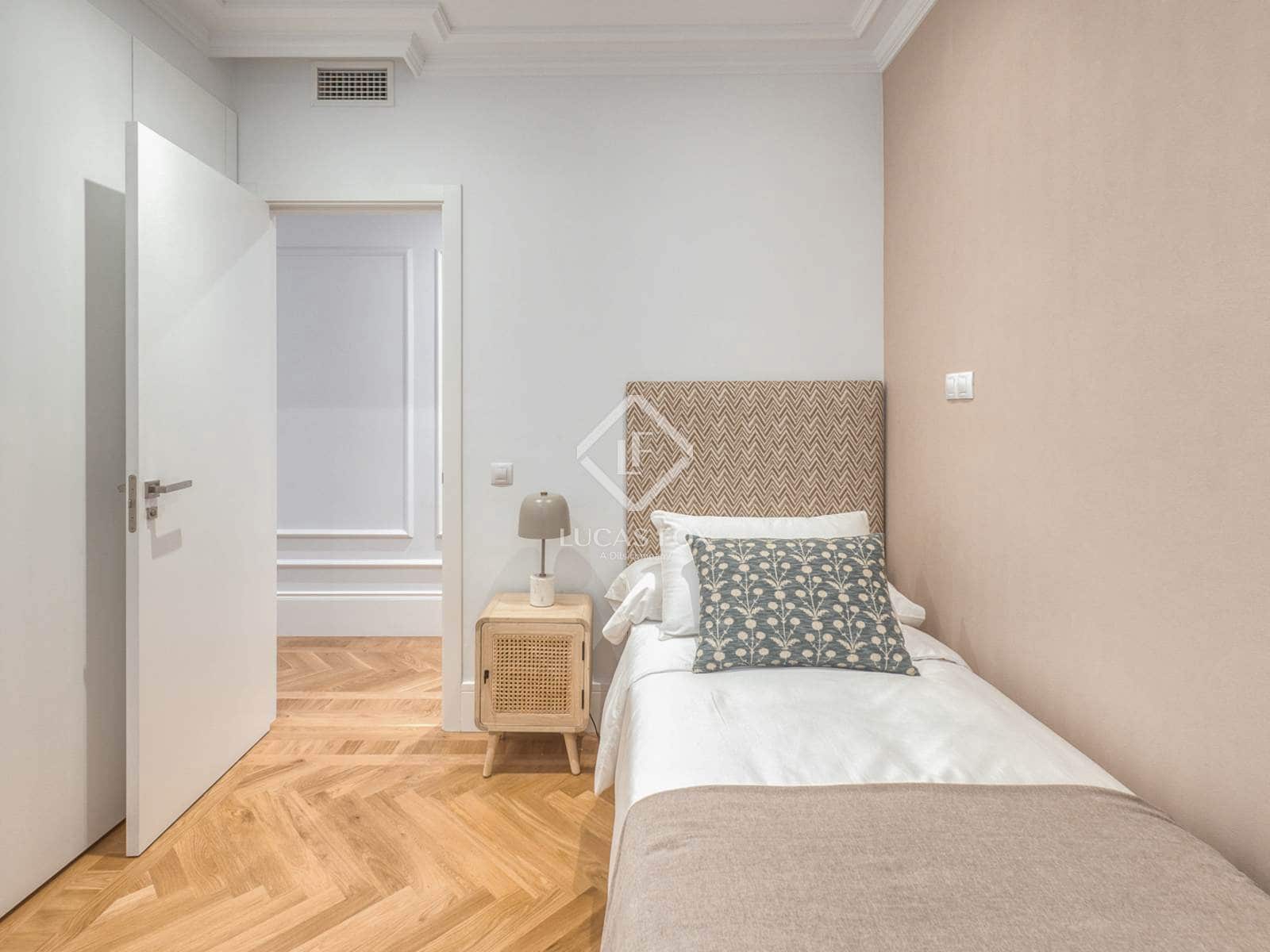 3 soveværelse Lejlighed til salg i Madrid by - € 2.975.000 (Ref: 8882345)