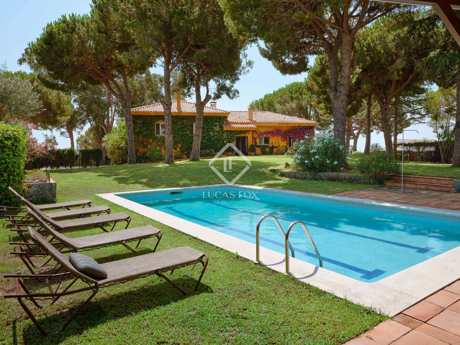 5 soveværelse Villa til salg i Sant Vicenc de Montalt med swimmingpool garage - € 1.220.000 (Ref: 8885477)