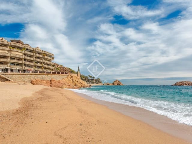 Apartamento de 3 habitaciones en Tossa de Mar en venta con garaje - 1.450.000 € (Ref: 8887013)