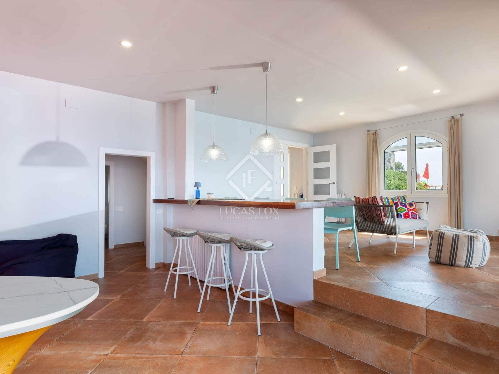 5 slaapkamer Villa te koop in Lloret de Mar met zwembad garage - € 1.847.000 (Ref: 8891754)