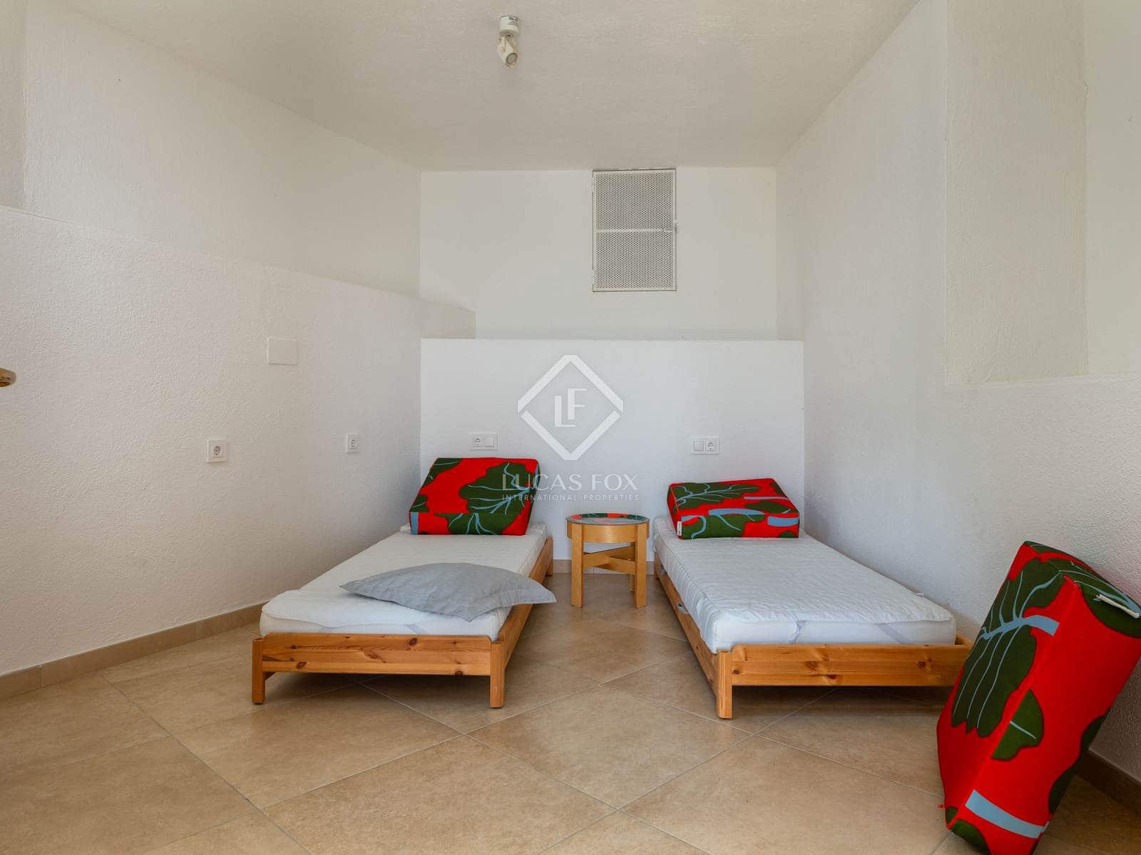 5 slaapkamer Villa te koop in Lloret de Mar met zwembad garage - € 1.847.000 (Ref: 8891754)