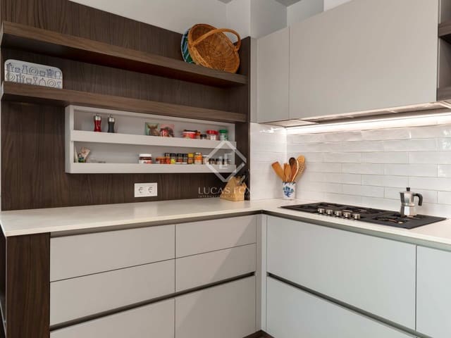 5 slaapkamer Villa te koop in Lloret de Mar met zwembad garage - € 1.847.000 (Ref: 8891754)