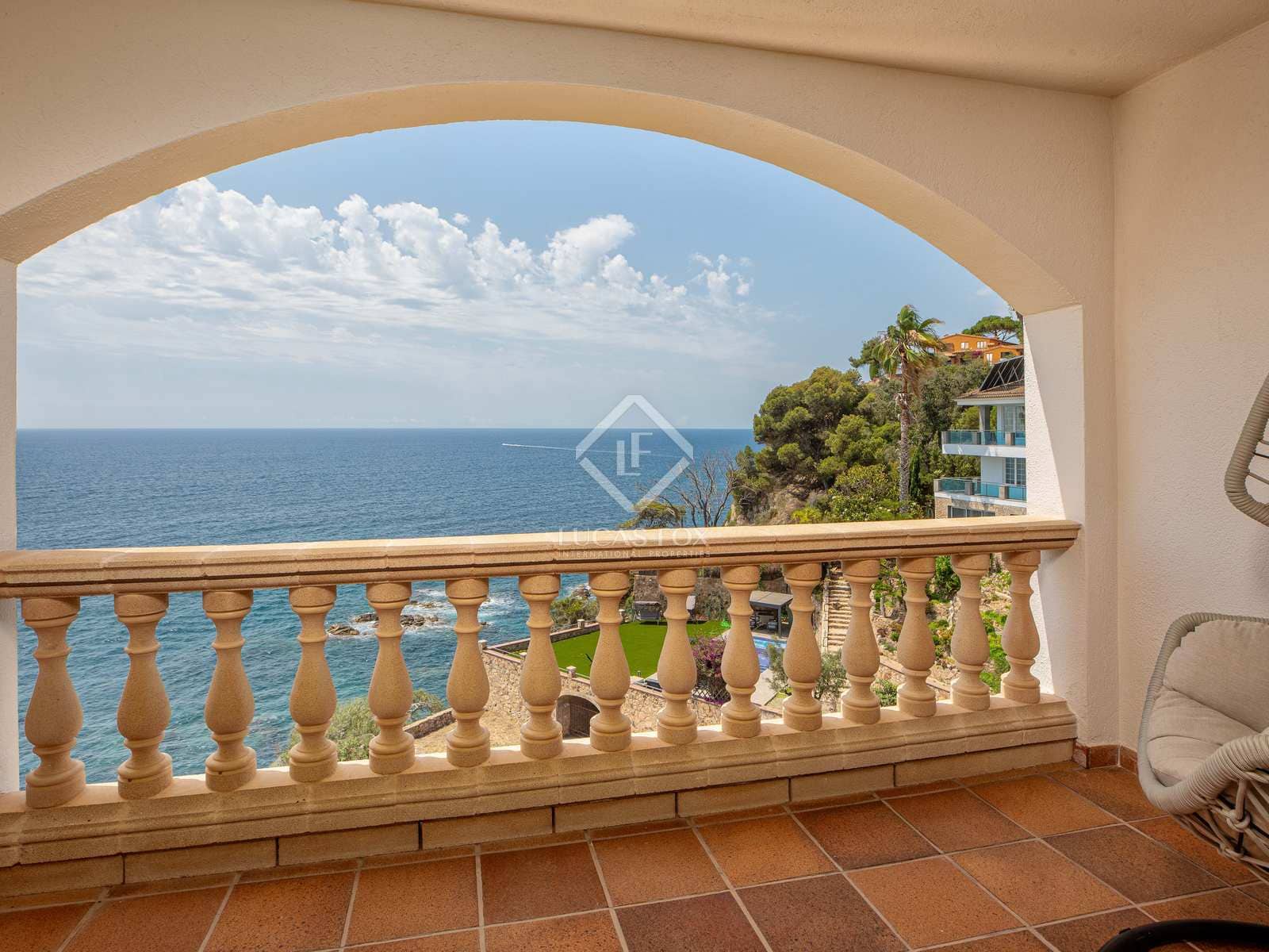 5 slaapkamer Villa te koop in Lloret de Mar met zwembad garage - € 1.847.000 (Ref: 8891754)