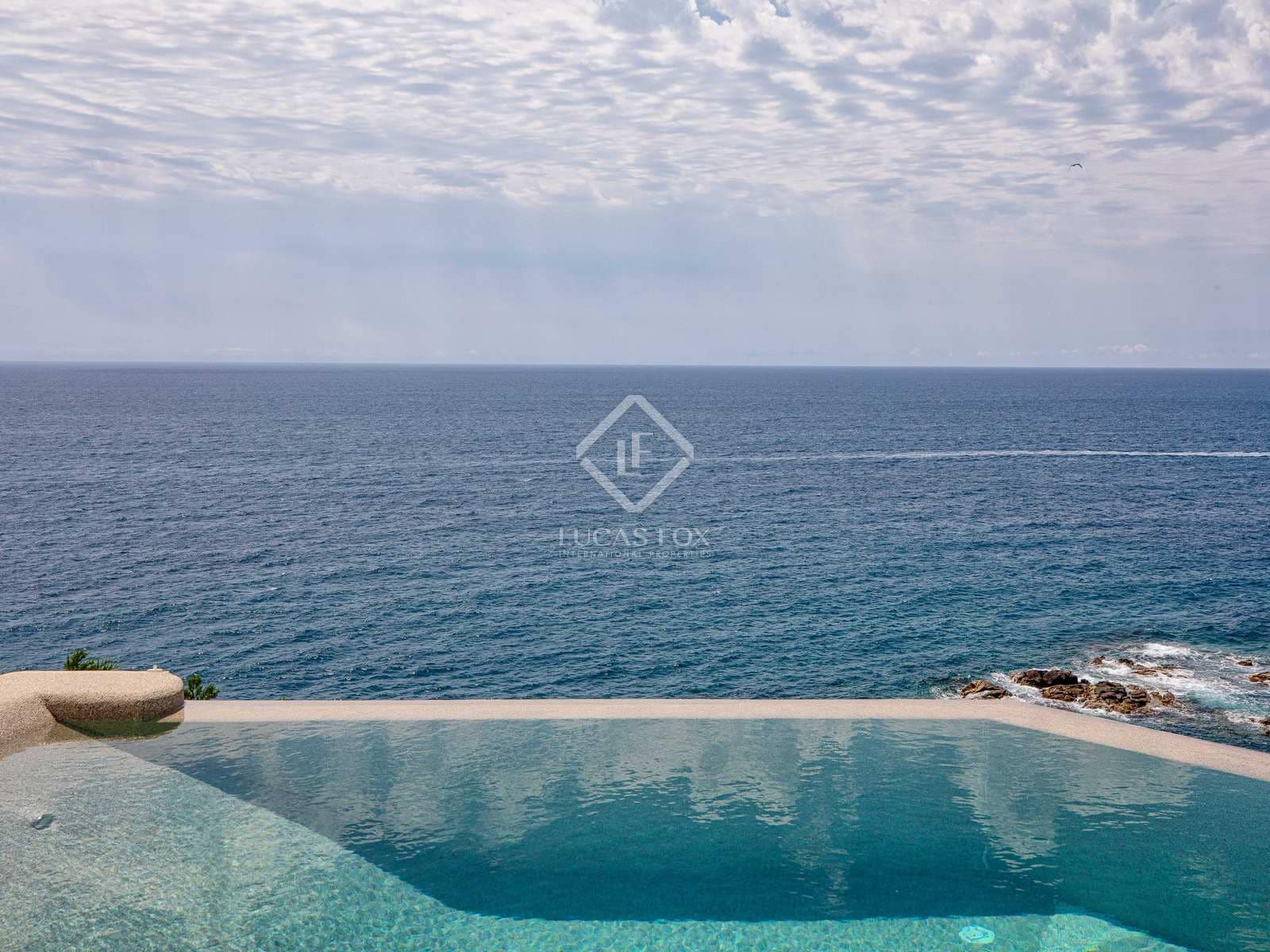 5 slaapkamer Villa te koop in Lloret de Mar met zwembad garage - € 1.847.000 (Ref: 8891754)