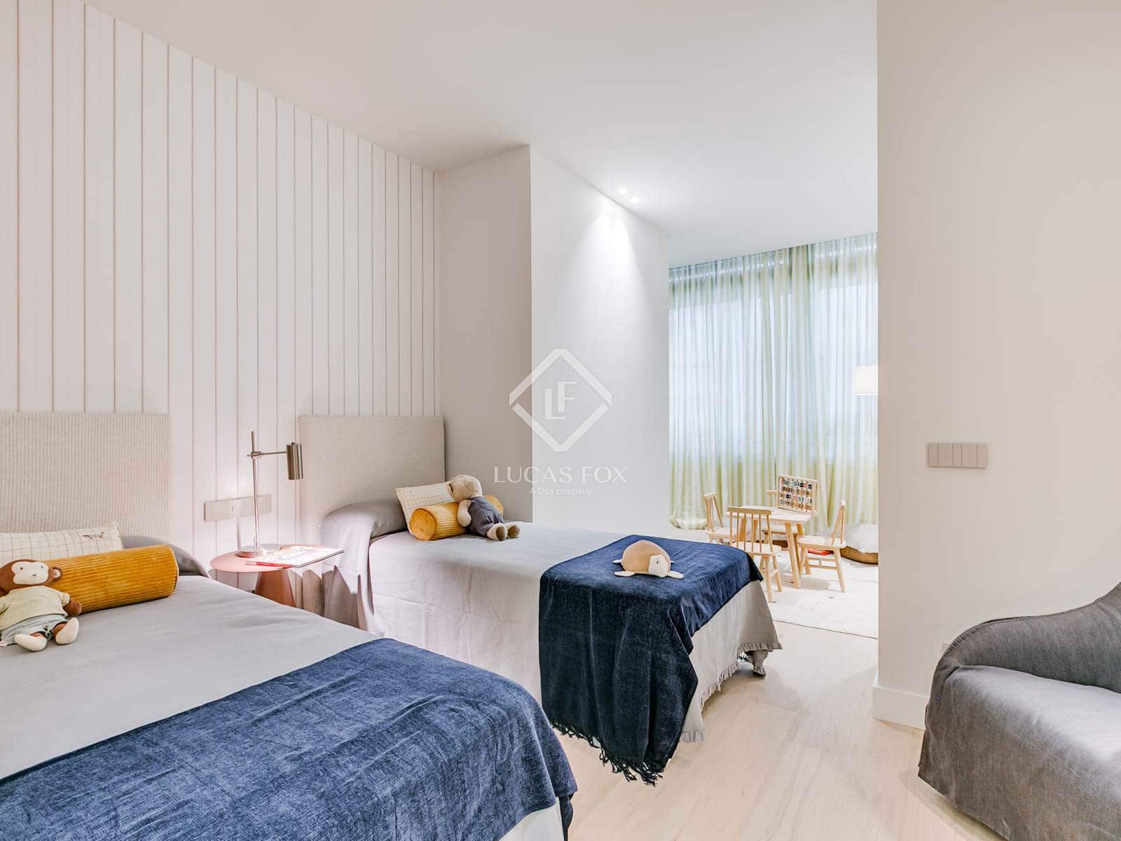 3 soveværelse Lejlighed til salg i Madrid by med swimmingpool garage - € 3.845.000 (Ref: 8891932)