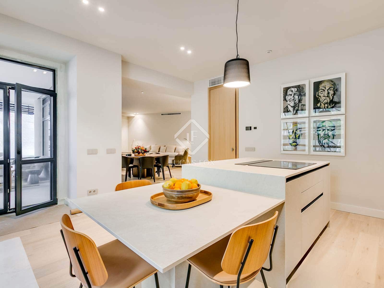 3 soveværelse Lejlighed til salg i Madrid by med swimmingpool garage - € 3.845.000 (Ref: 8891932)