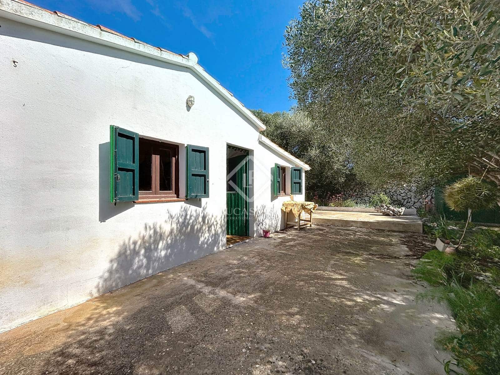 2 soveværelse Finca/Landehus til salg i Es Castell med garage - € 395.000 (Ref: 8893651)