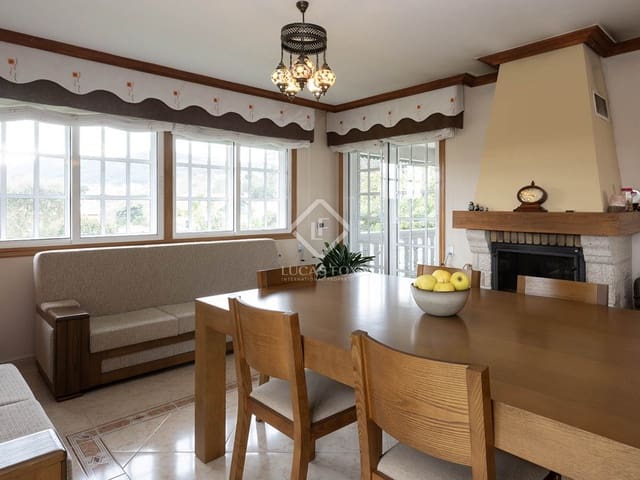 3 bedroom Villa for sale in O Rosal with garage - € 545,000 (Ref: 8894249)