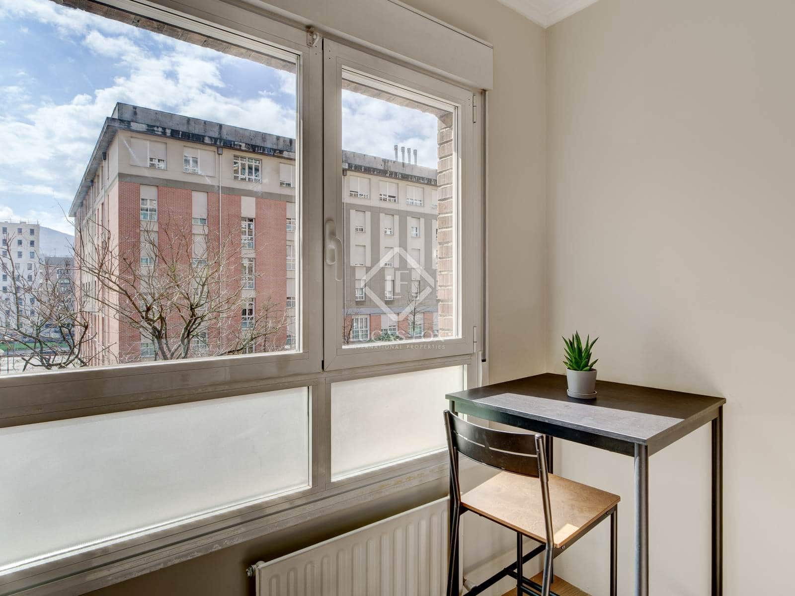 3 soveværelse Lejlighed til salg i Bilbao med garage - € 438.000 (Ref: 8895573)