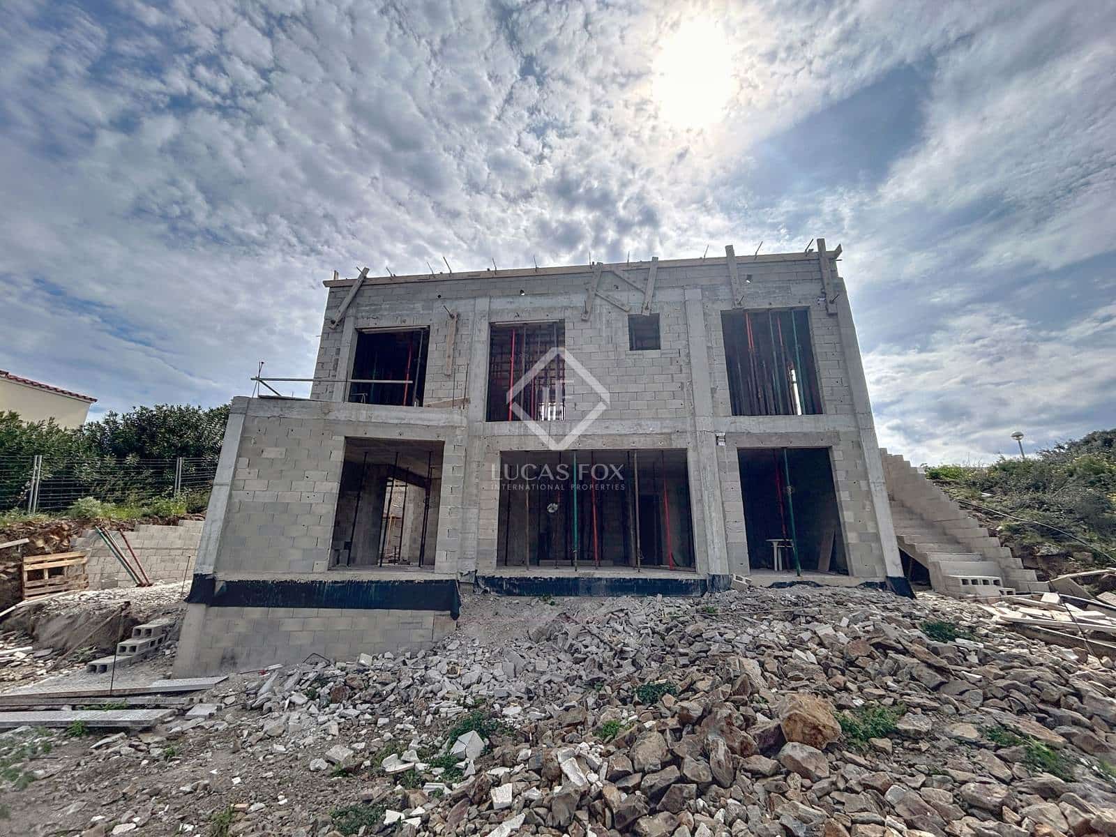 4 soverom Villa til salgs i Mahon / Mao med svømmebasseng garasje - € 895 000 (Ref: 8897314)