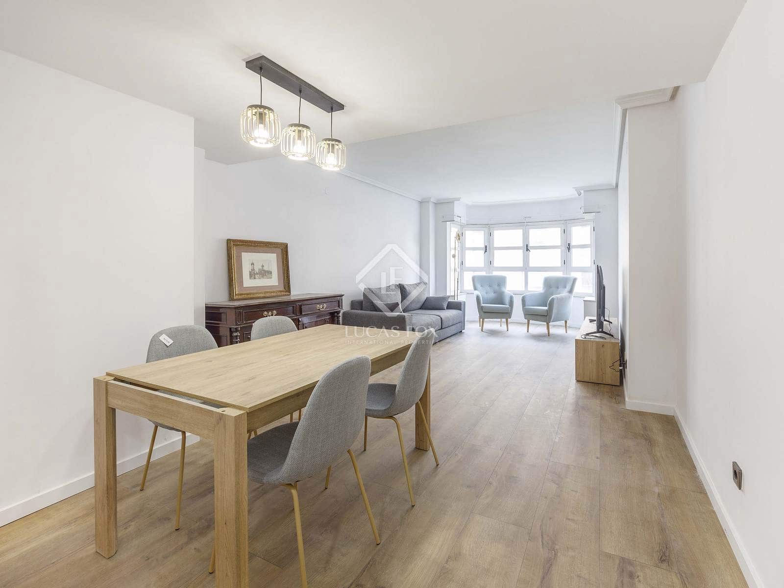 4 soverom Leilighet til leie i Valencia by med garasje - € 2 100 (Ref: 8898149)