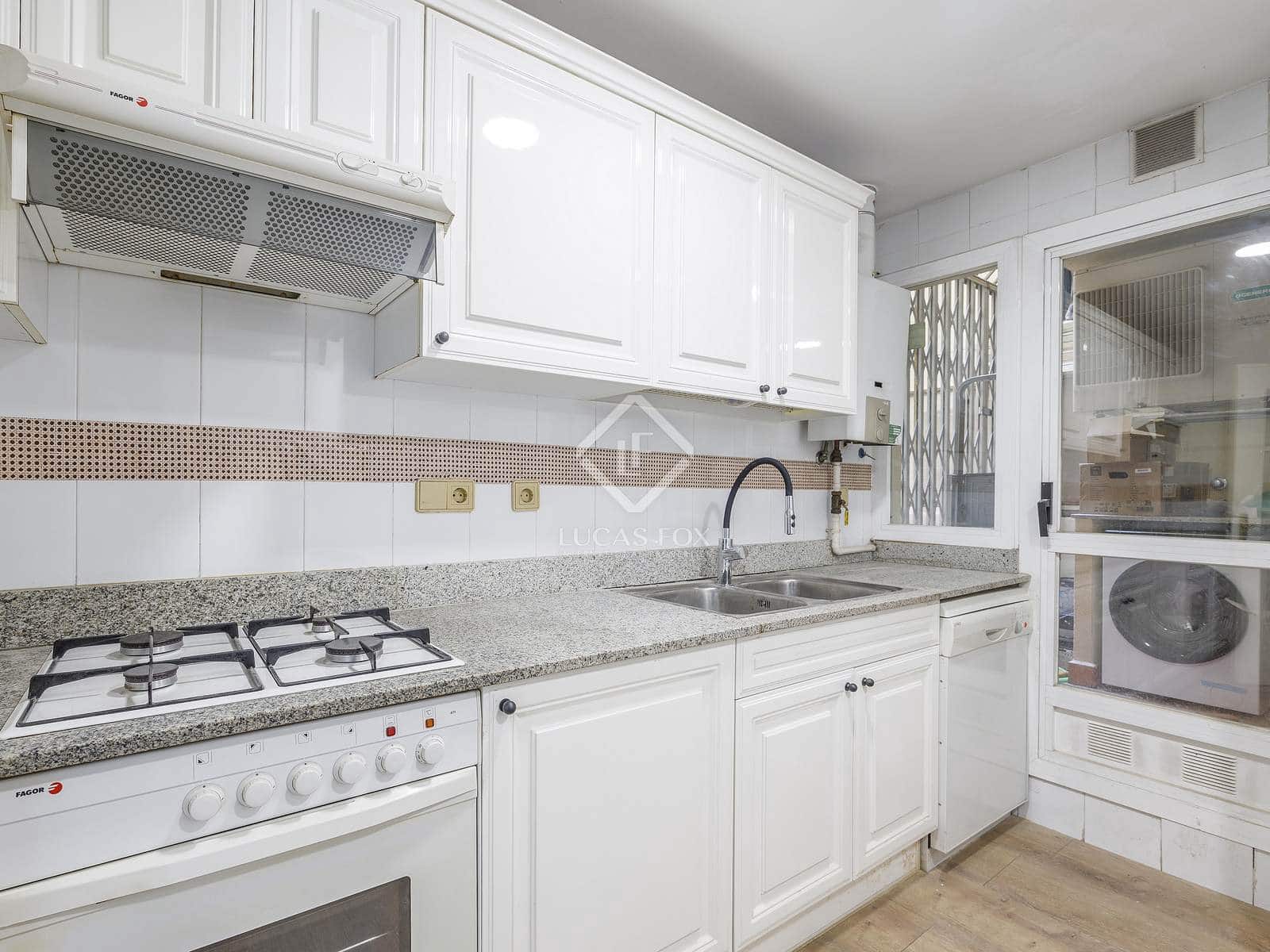 4 soverom Leilighet til leie i Valencia by med garasje - € 2 100 (Ref: 8898149)