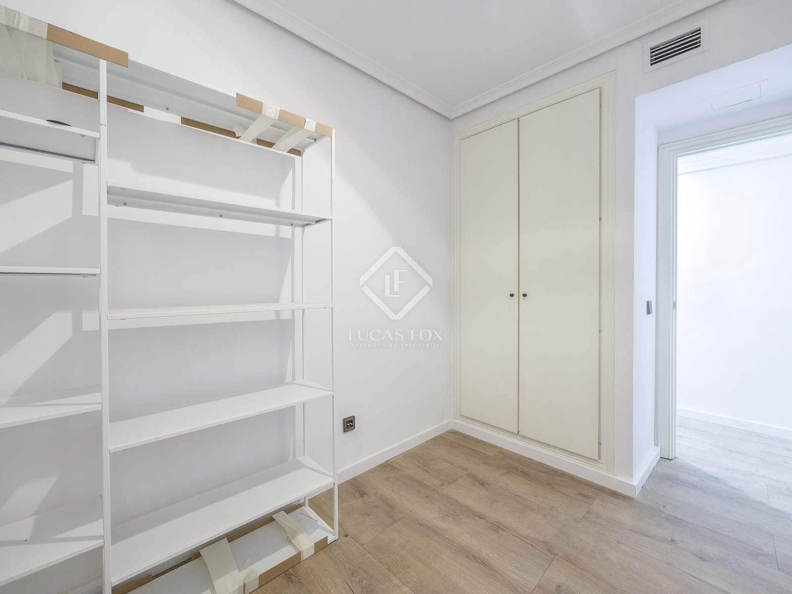 4 soverom Leilighet til leie i Valencia by med garasje - € 2 100 (Ref: 8898149)