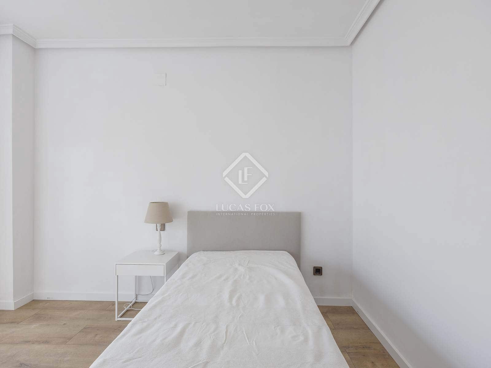 4 soverom Leilighet til leie i Valencia by med garasje - € 2 100 (Ref: 8898149)