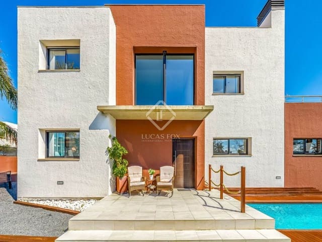 4 soveværelse Villa til salg i Cambrils med swimmingpool garage - € 925.000 (Ref: 8901499)