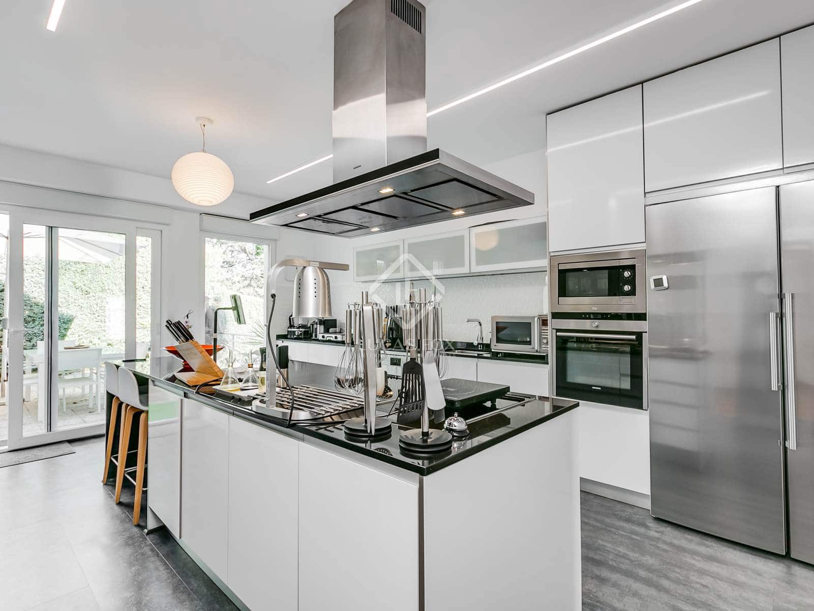 5 soveværelse Villa til salg i Algete med swimmingpool garage - € 1.695.000 (Ref: 8901501)