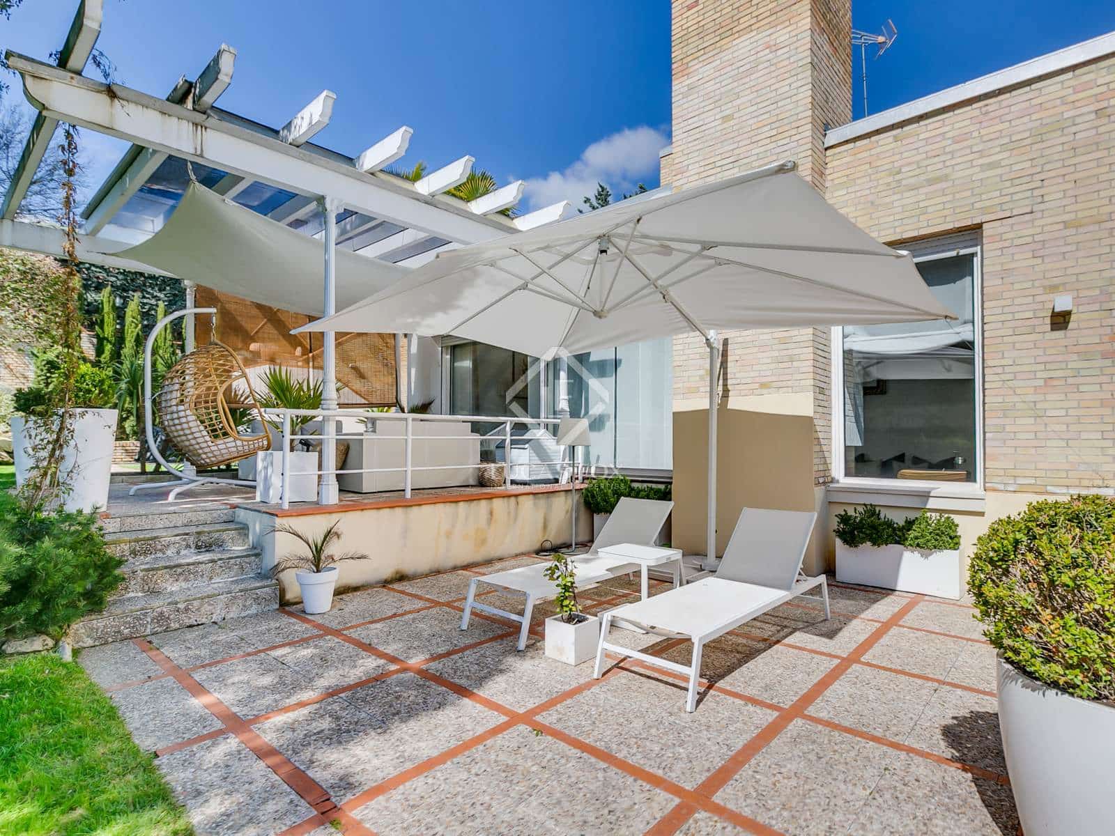 5 soveværelse Villa til salg i Algete med swimmingpool garage - € 1.695.000 (Ref: 8901501)