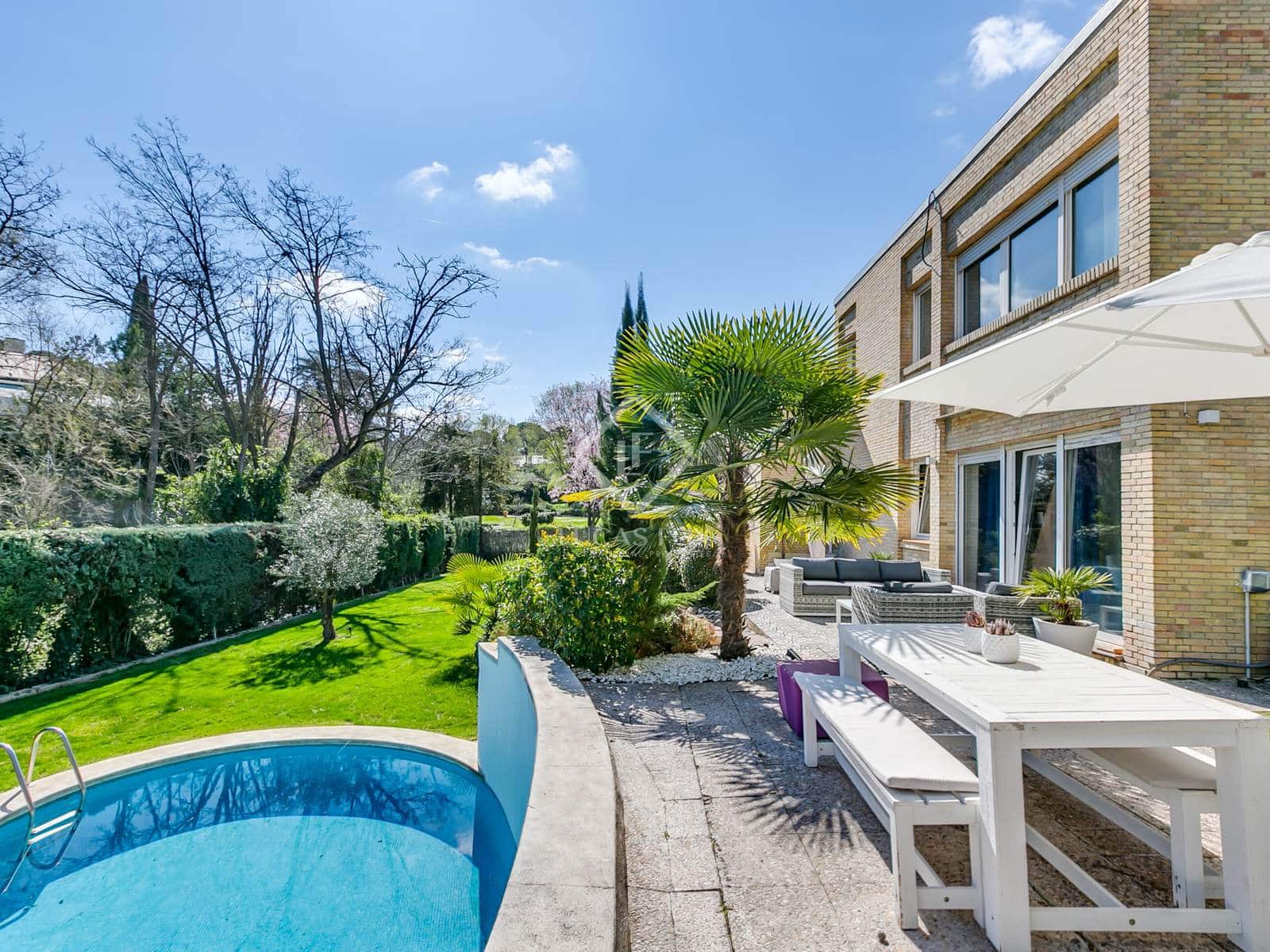 5 soveværelse Villa til salg i Algete med swimmingpool garage - € 1.695.000 (Ref: 8901501)