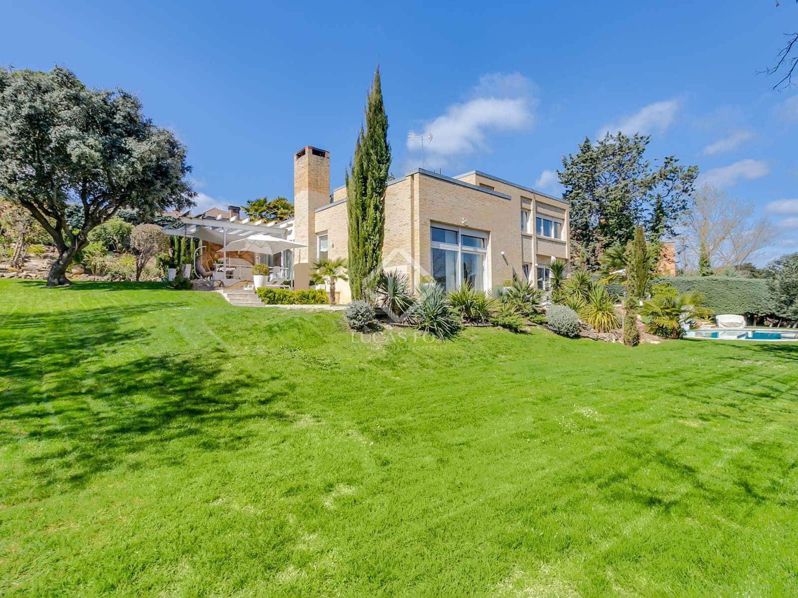 5 soveværelse Villa til salg i Algete med swimmingpool garage - € 1.695.000 (Ref: 8901501)