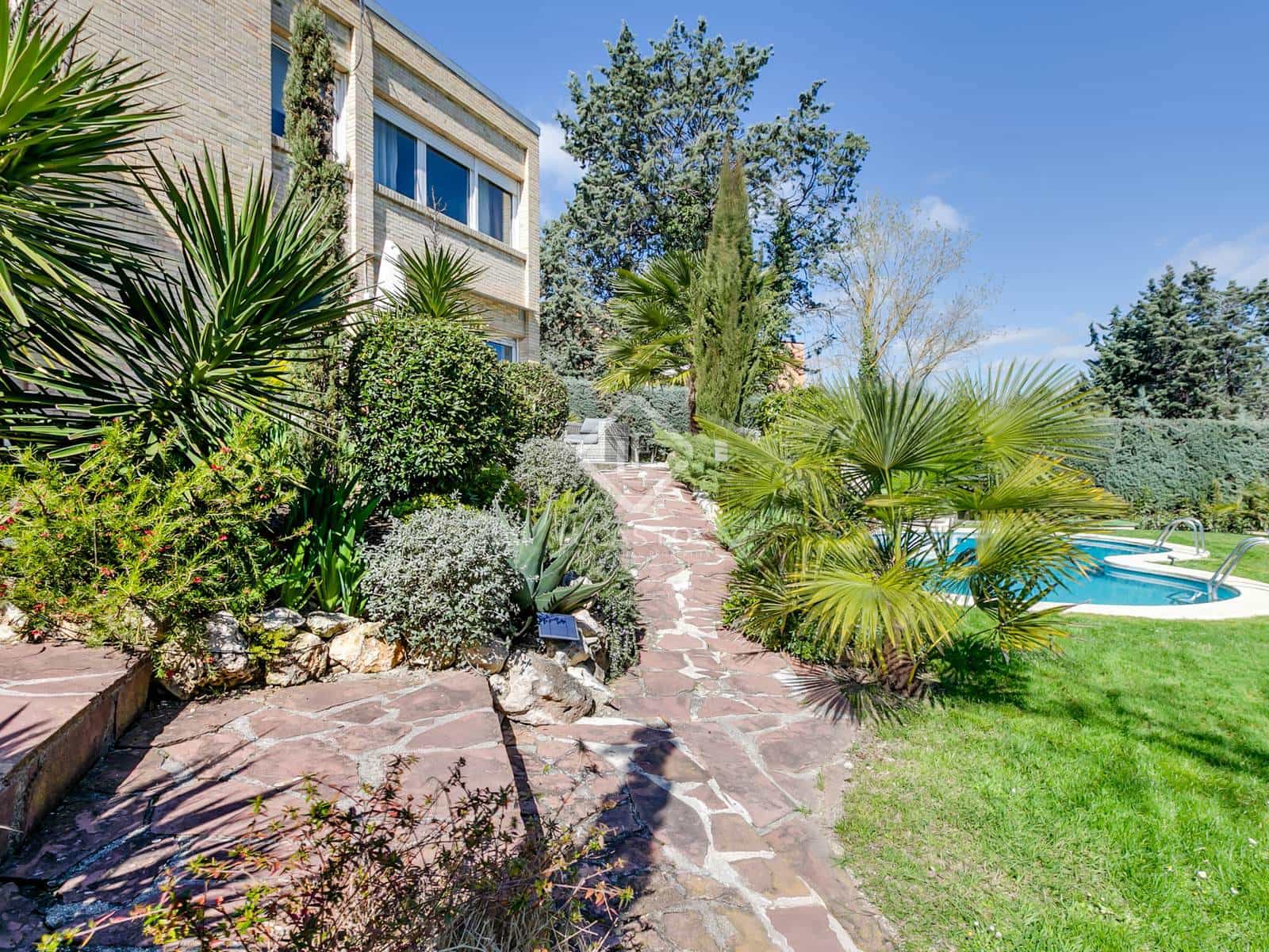 5 soveværelse Villa til salg i Algete med swimmingpool garage - € 1.695.000 (Ref: 8901501)