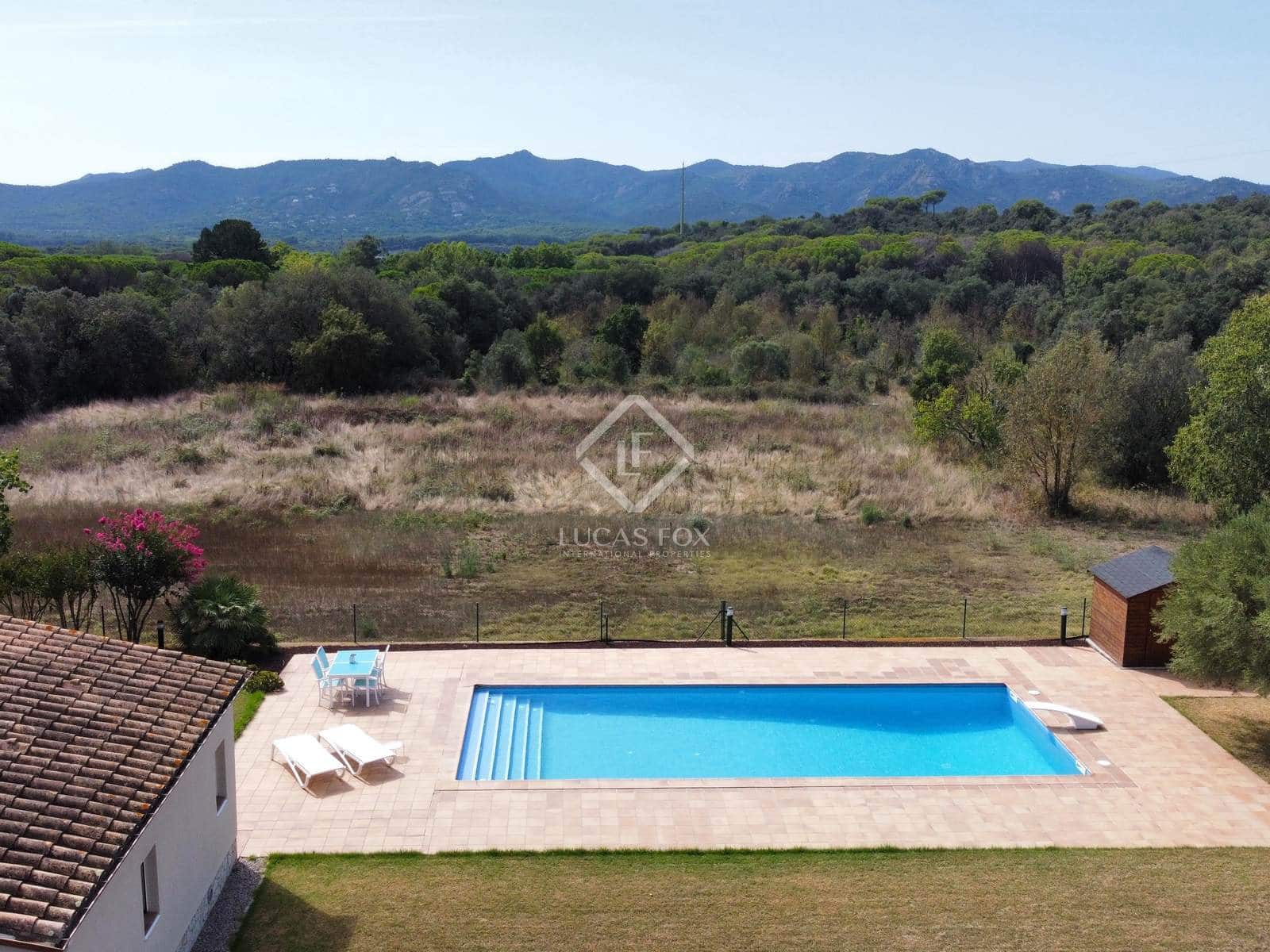 4 bedroom Villa for sale in Santa Cristina d'Aro with pool garage - € 710,000 (Ref: 8902742)