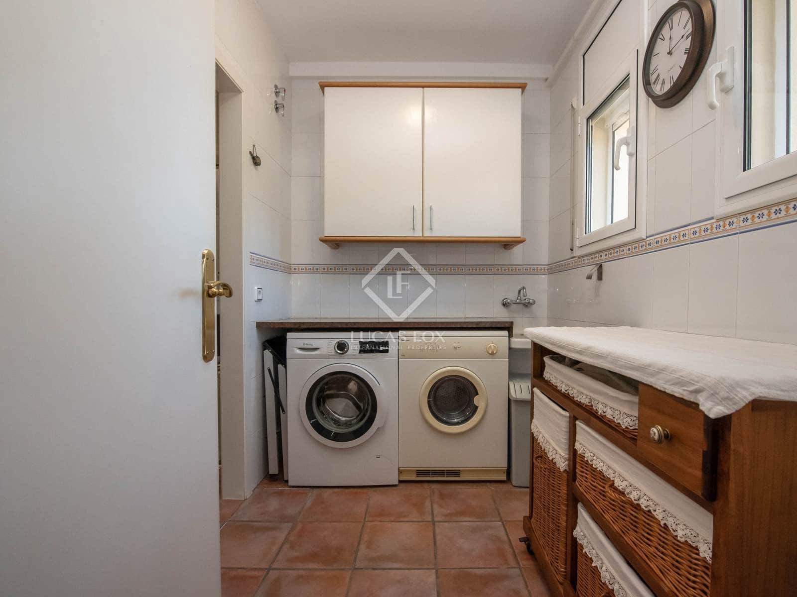 4 bedroom Villa for sale in Santa Cristina d'Aro with pool garage - € 710,000 (Ref: 8902742)