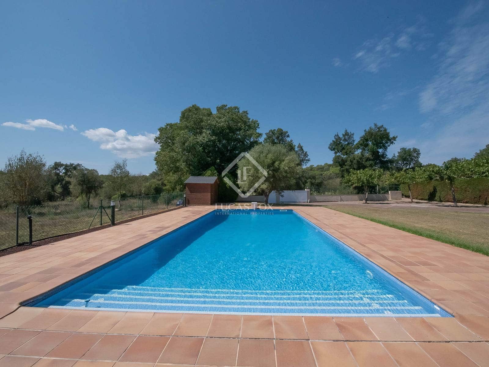 4 bedroom Villa for sale in Santa Cristina d'Aro with pool garage - € 710,000 (Ref: 8902742)