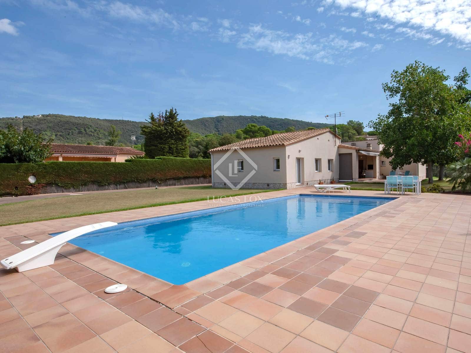 4 bedroom Villa for sale in Santa Cristina d'Aro with pool garage - € 710,000 (Ref: 8902742)