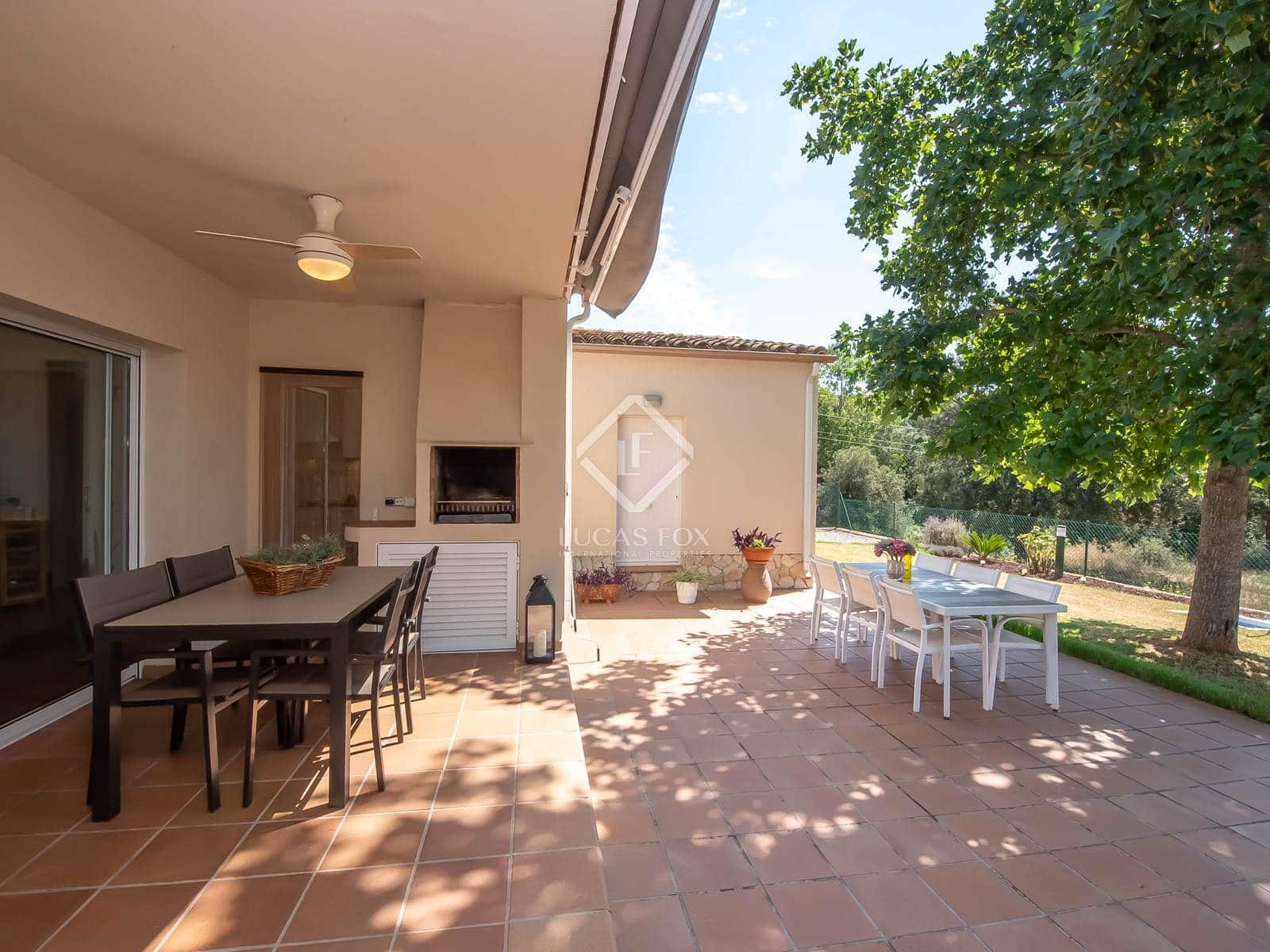 4 bedroom Villa for sale in Santa Cristina d'Aro with pool garage - € 710,000 (Ref: 8902742)