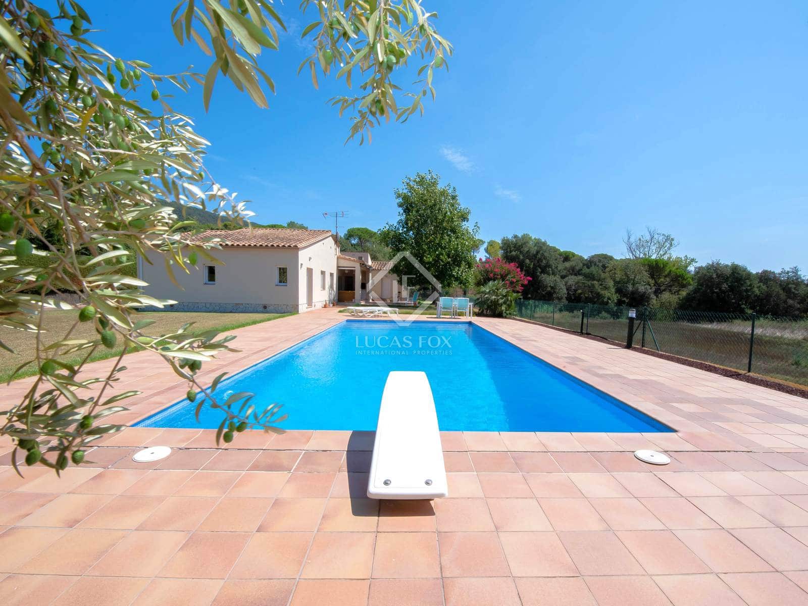 4 bedroom Villa for sale in Santa Cristina d'Aro with pool garage - € 710,000 (Ref: 8902742)