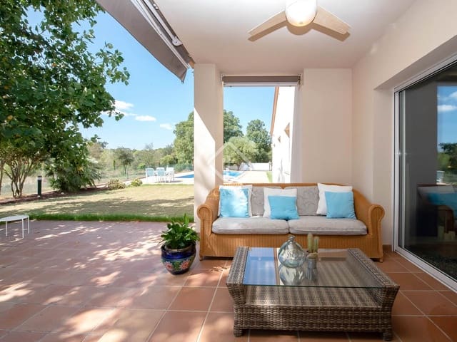 4 bedroom Villa for sale in Santa Cristina d'Aro with pool garage - € 710,000 (Ref: 8902742)