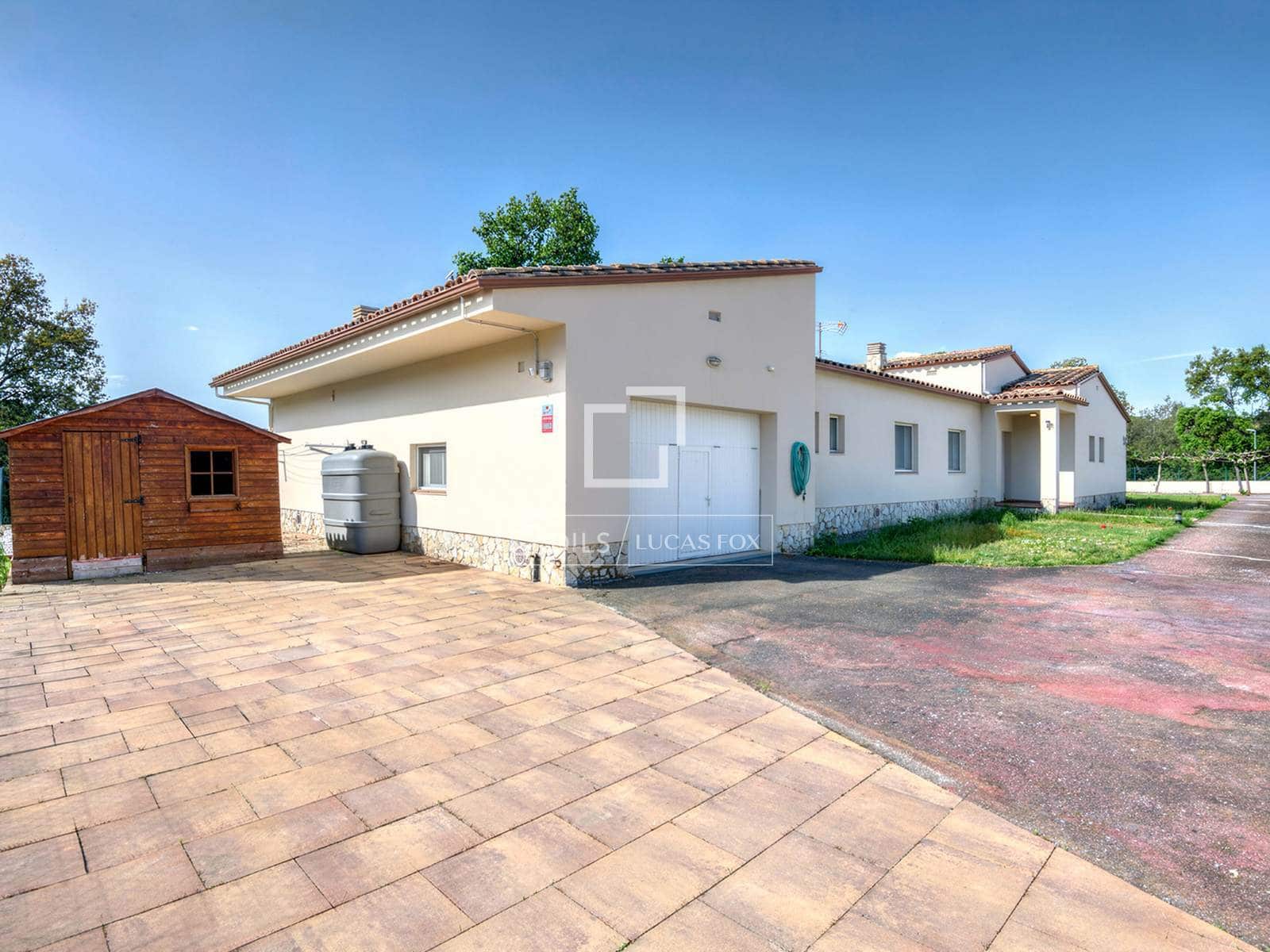 4 bedroom Villa for sale in Santa Cristina d'Aro with pool garage - € 680,000 (Ref: 8902742)