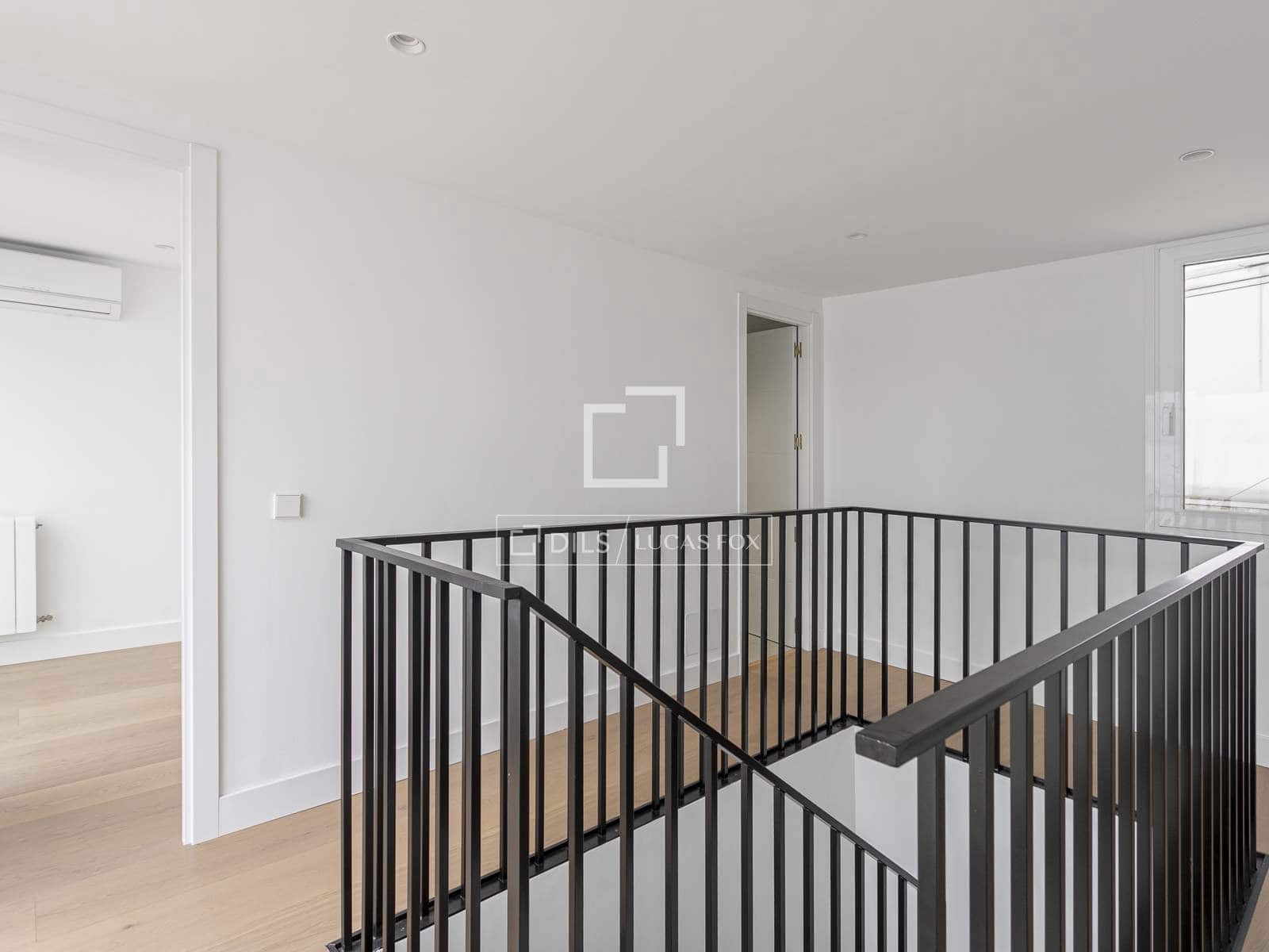 Ático de 3 habitaciones en Madrid ciudad en venta - 1.540.000 € (Ref: 8904762)