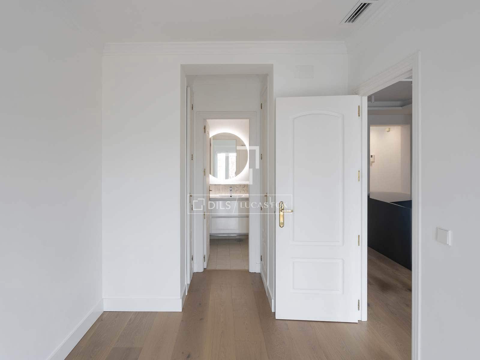 Ático de 3 habitaciones en Madrid ciudad en venta - 1.540.000 € (Ref: 8904762)